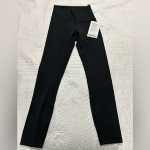 NWT size 4 lululemon Wunder Under high rise luxtreme black leggings 25in
